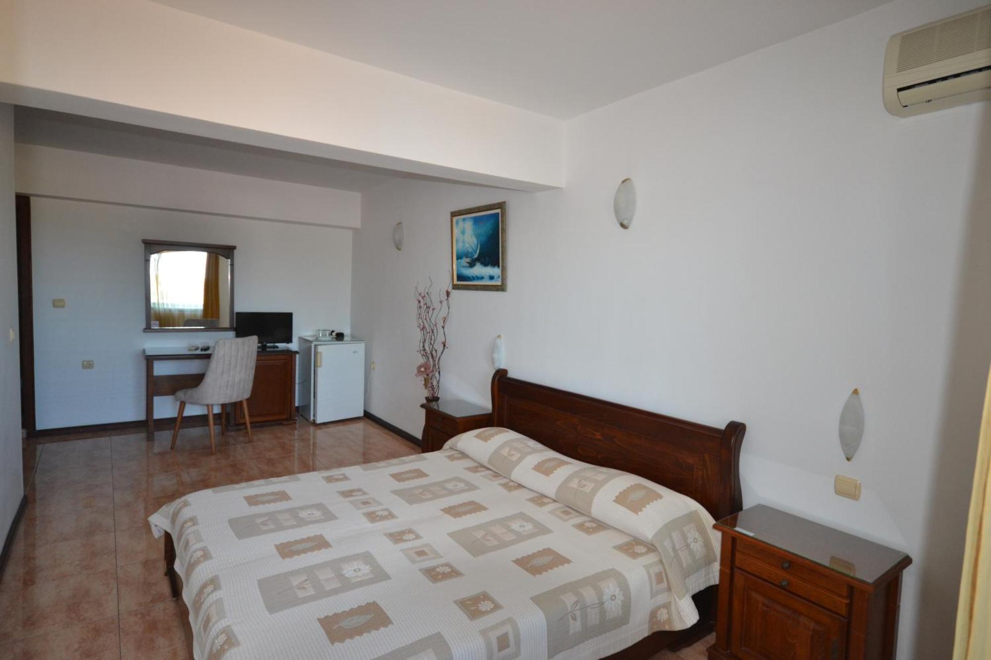 More Family Hotel Sozopol Luaran gambar