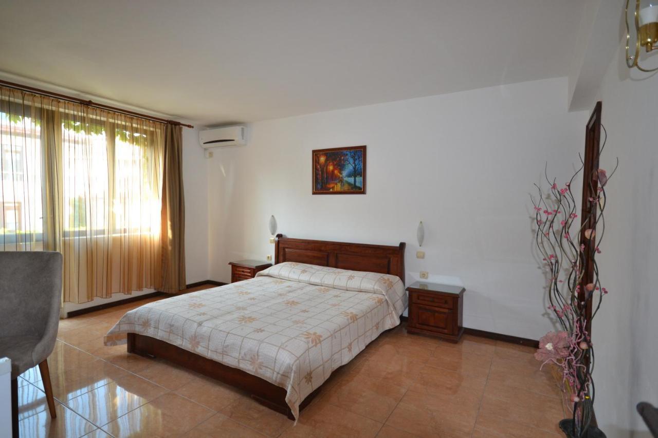 More Family Hotel Sozopol Luaran gambar