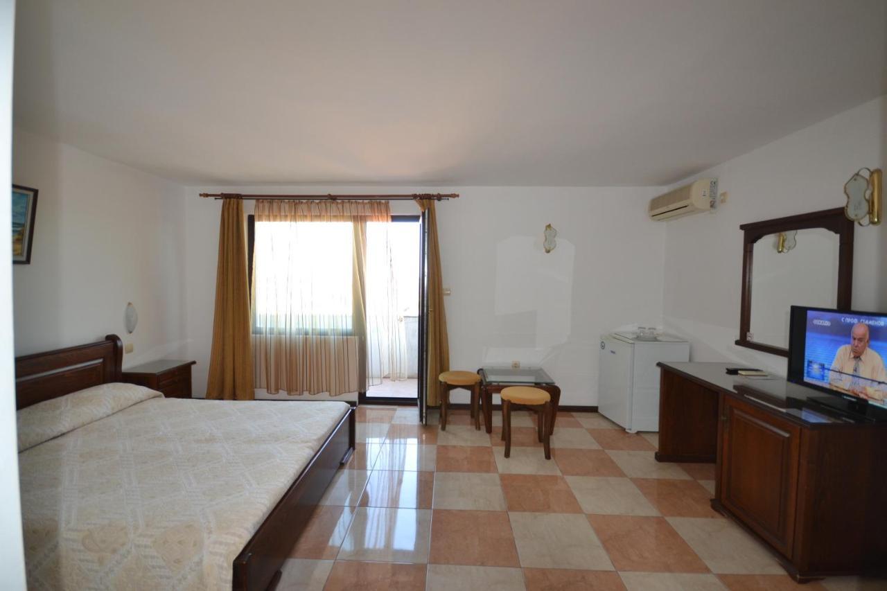 More Family Hotel Sozopol Luaran gambar
