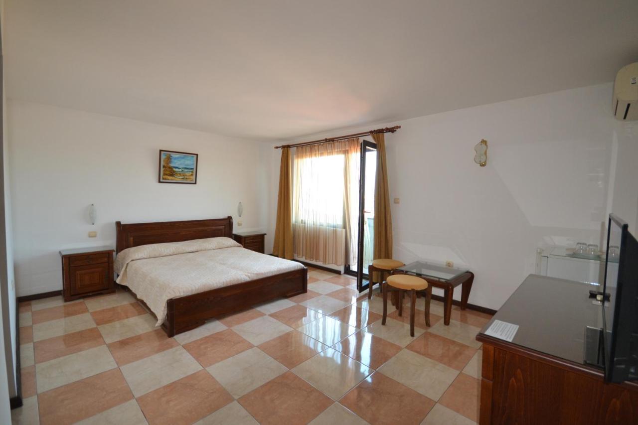 More Family Hotel Sozopol Luaran gambar