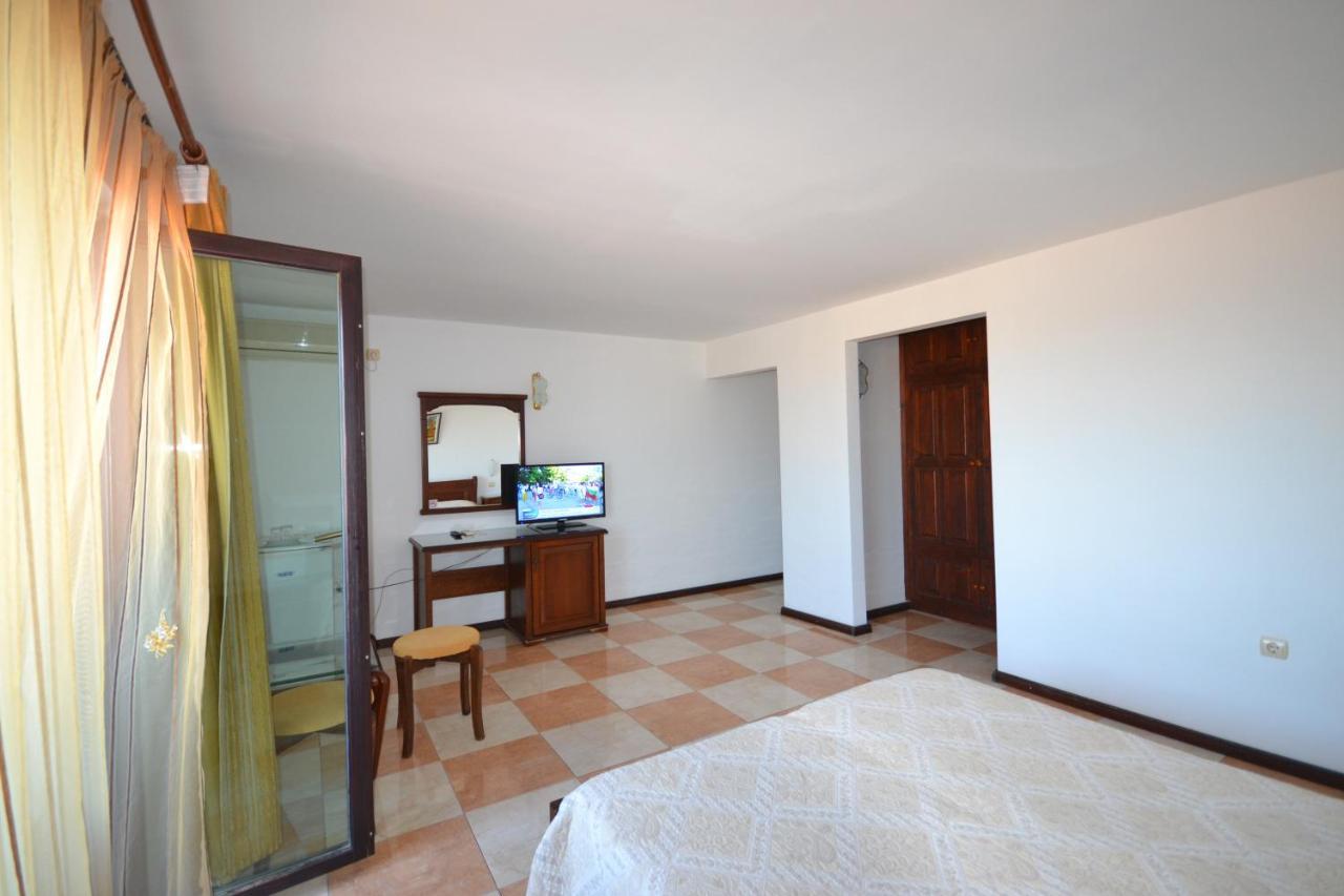 More Family Hotel Sozopol Luaran gambar