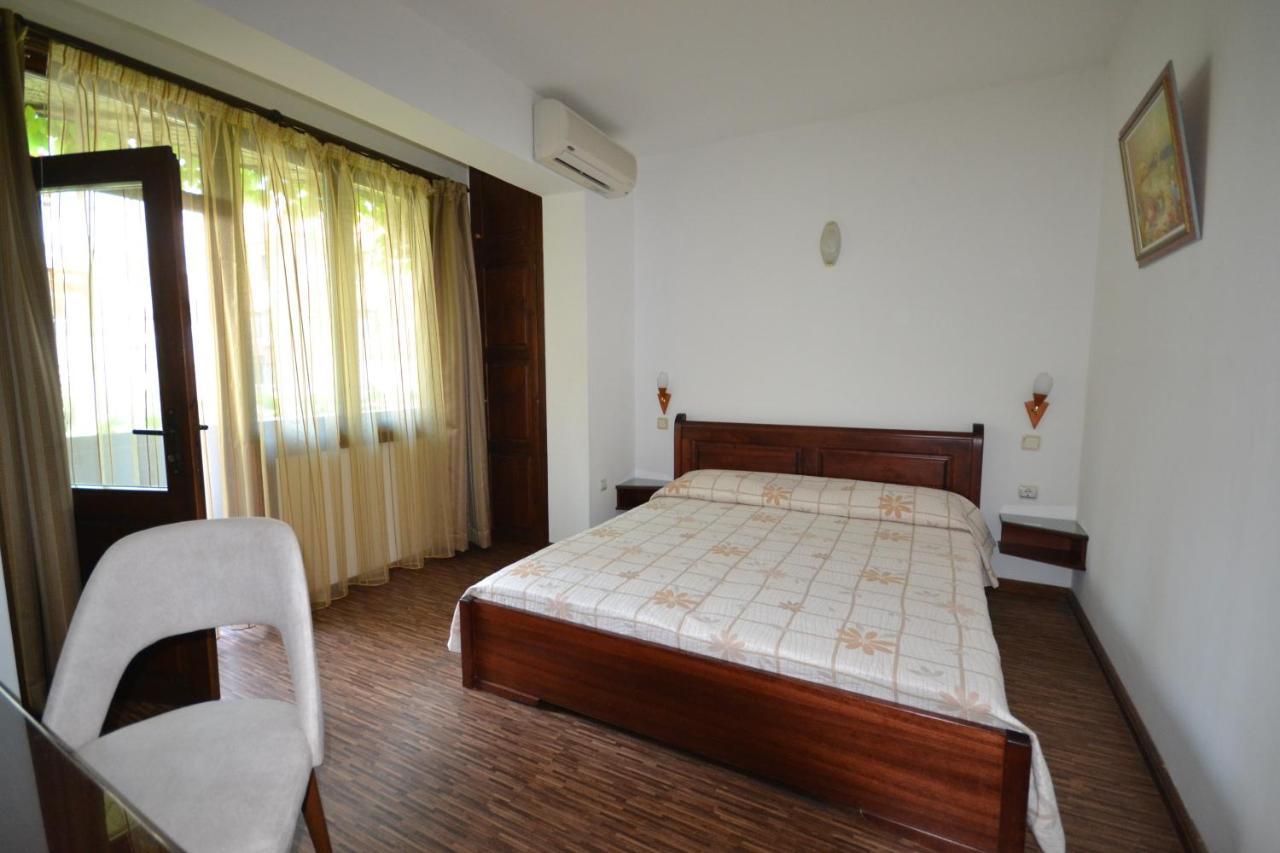 More Family Hotel Sozopol Luaran gambar