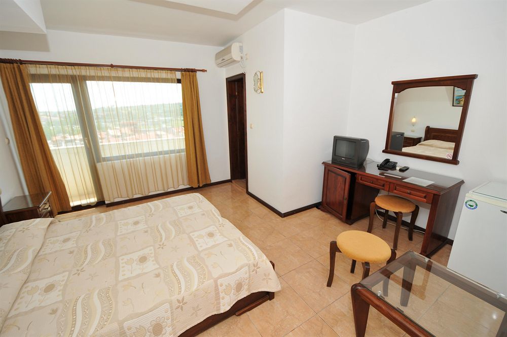 More Family Hotel Sozopol Luaran gambar